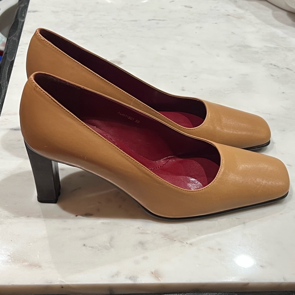 Lauren Ralph Lauren Tan Heels - Picture 2 of 5